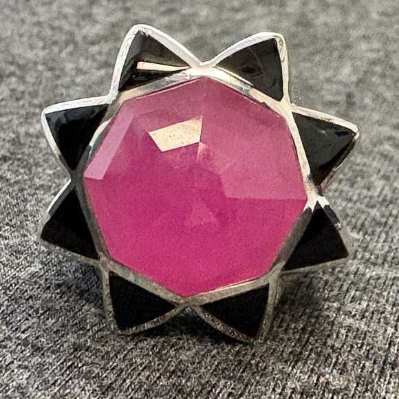 Stephen Webster 
STERLING SILVER 
RUBY AND ENAMEL RING - Picture 4 of 14